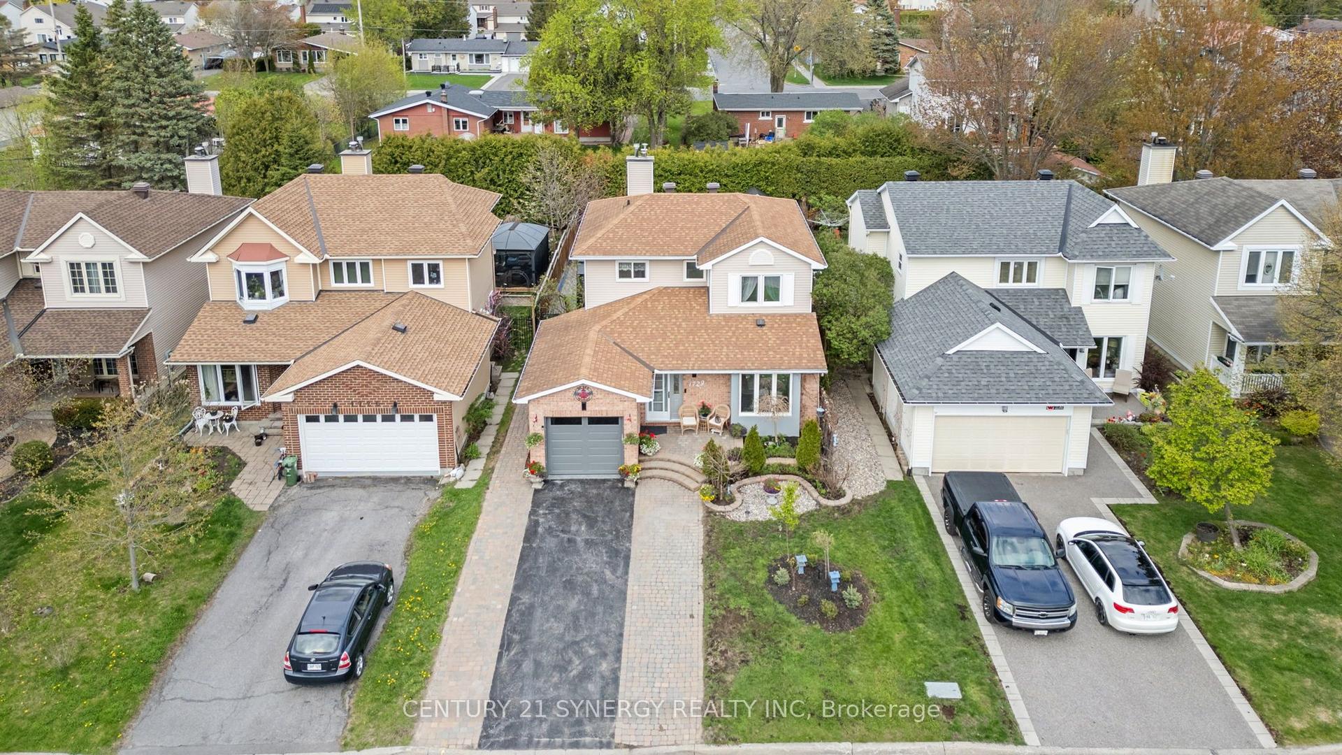 1728 Teakdale Avenue — photo 1