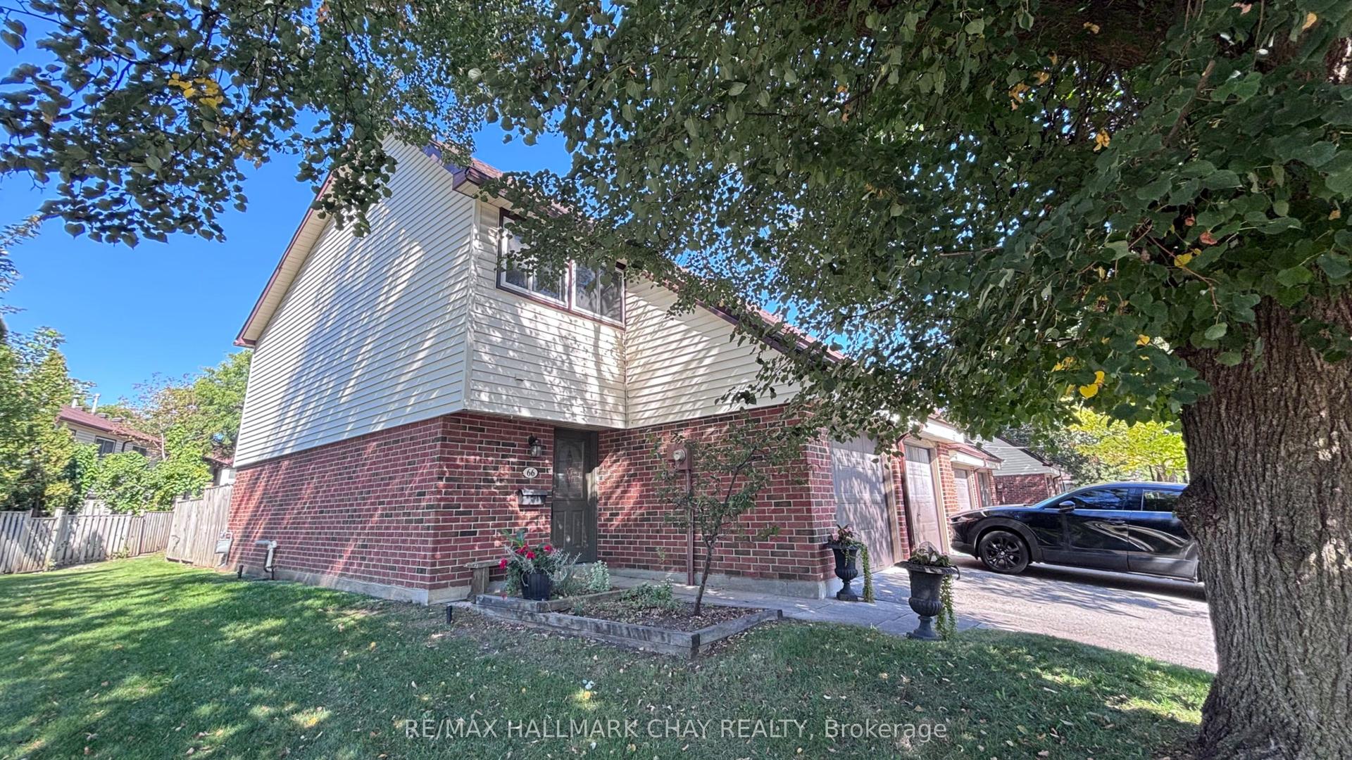 28 Donald Street 66 #66, Barrie — Condo Town for sale, photo 1