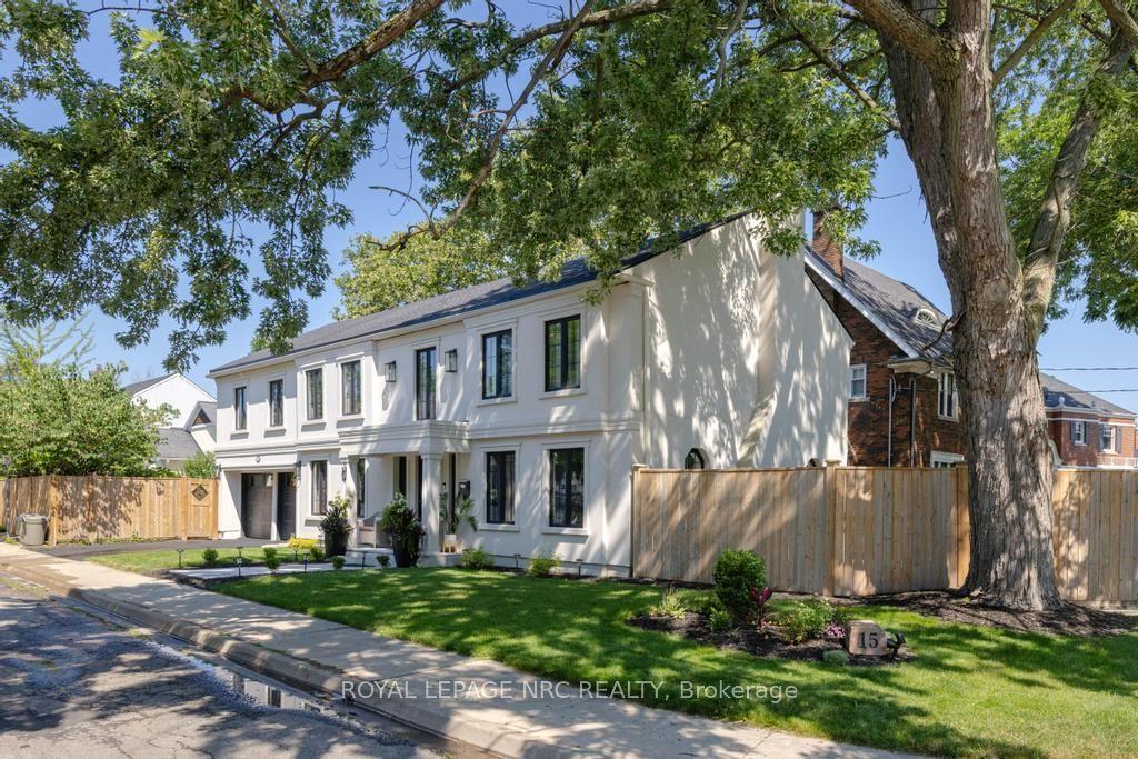 15 Wychwood Road, St. Catharines — Detached for sale, photo 1