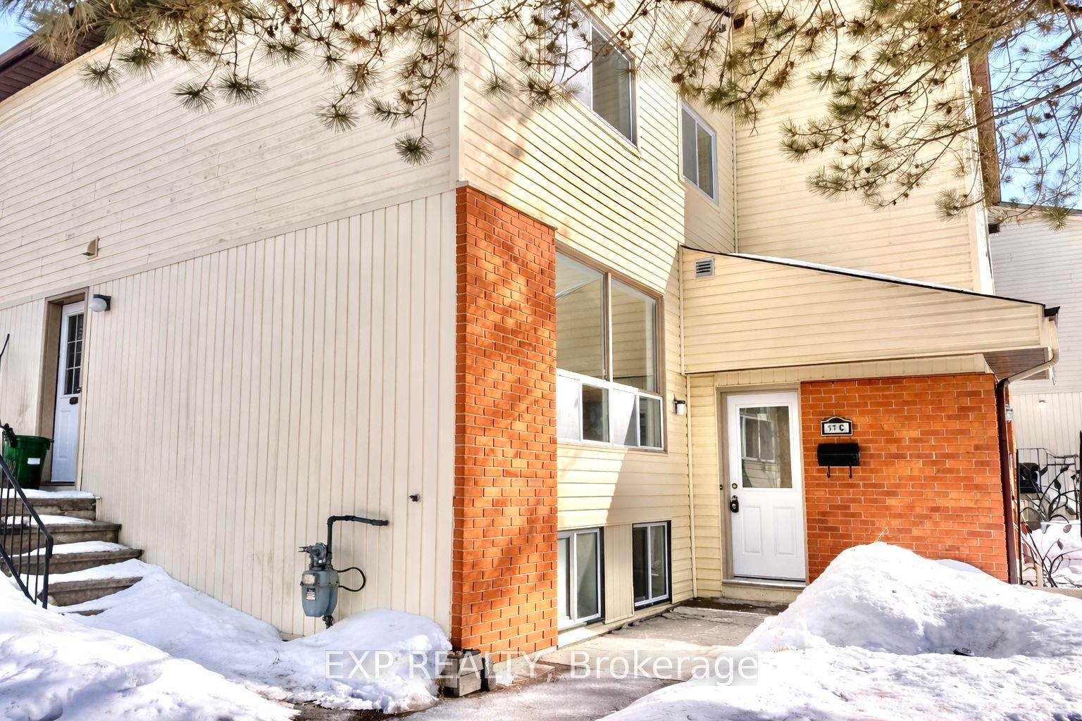 11C Sonnet Crescent — photo 1