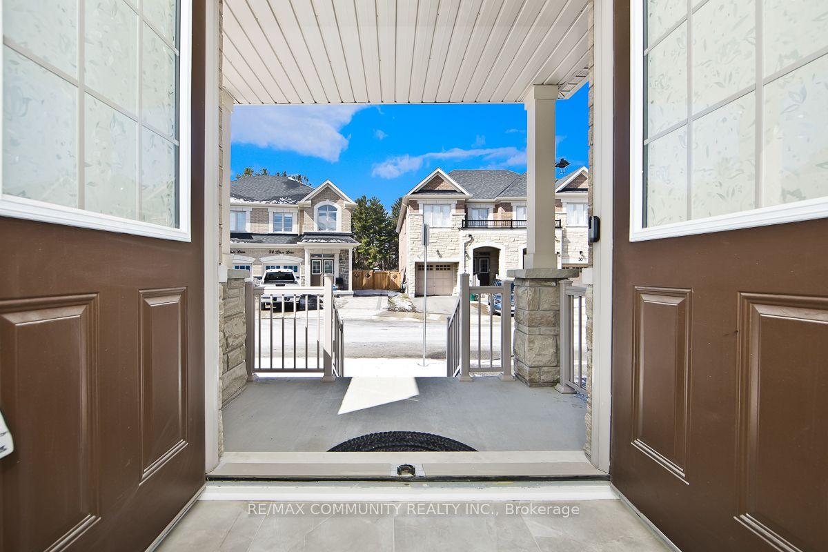 33 Liam Lane, Markham — Semi-Detached for lease, photo 1