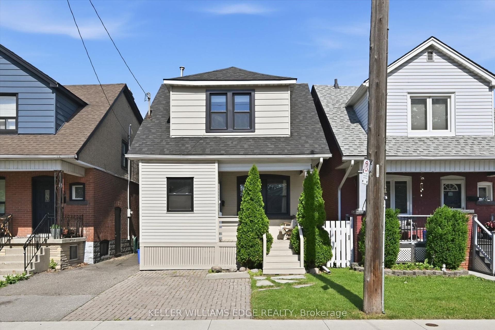 77 Cameron Avenue N — photo 1