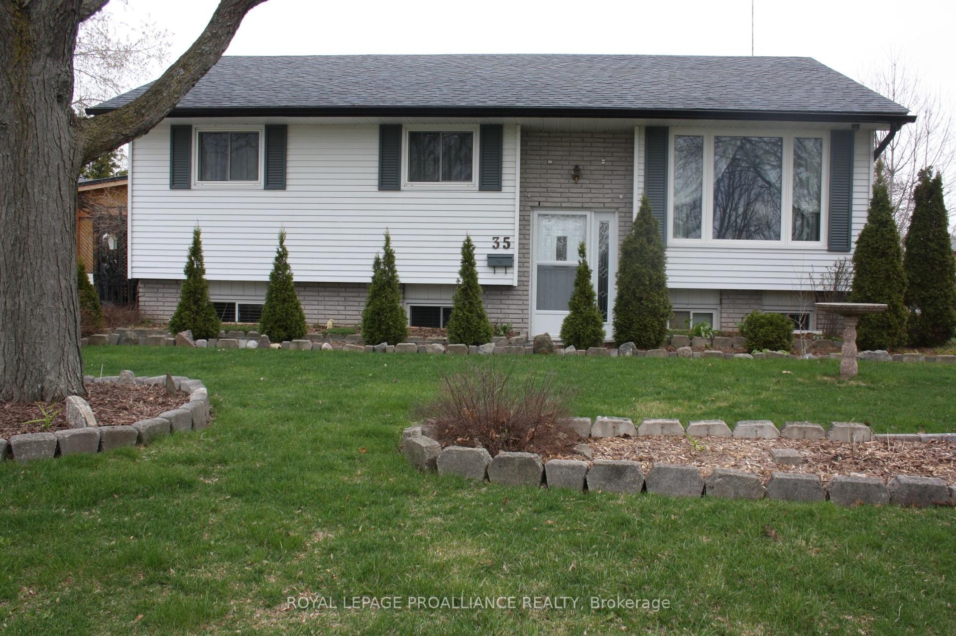 35 Morris Drive — photo 1