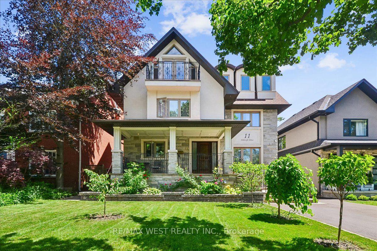 11 Hillcroft Drive — photo 1