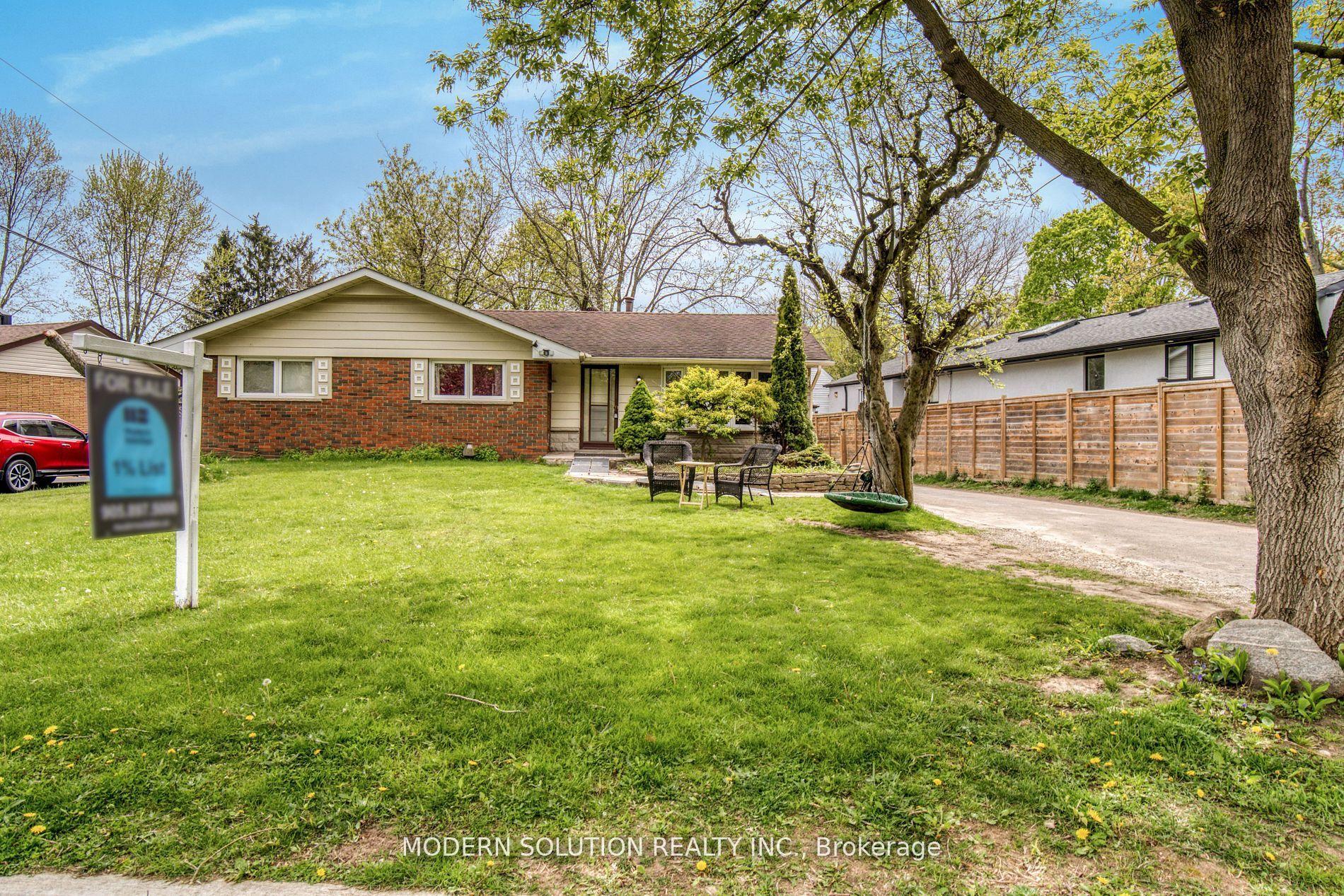 314 Strathcona Drive — photo 1