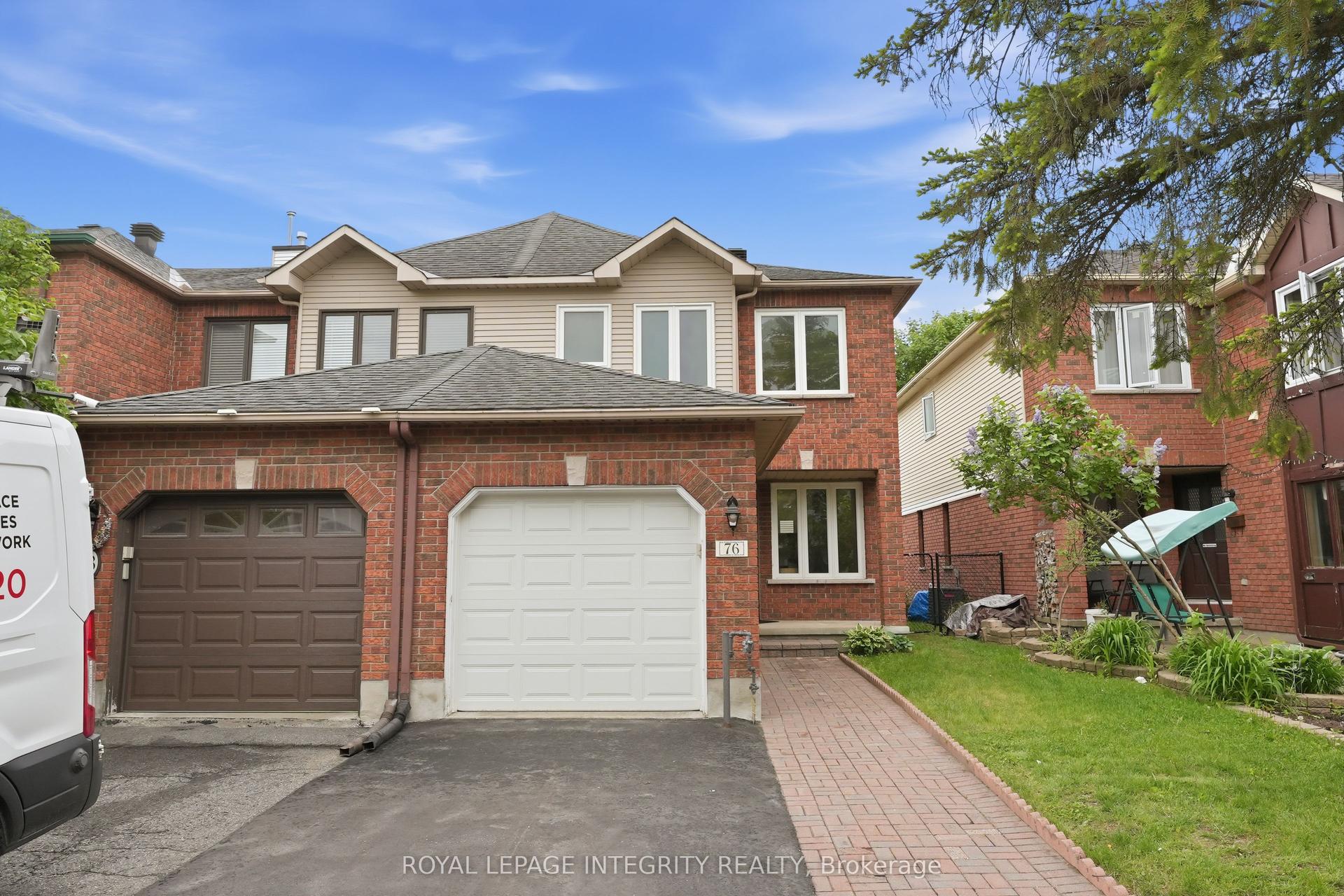 76 Hunterswood Crescent — photo 1