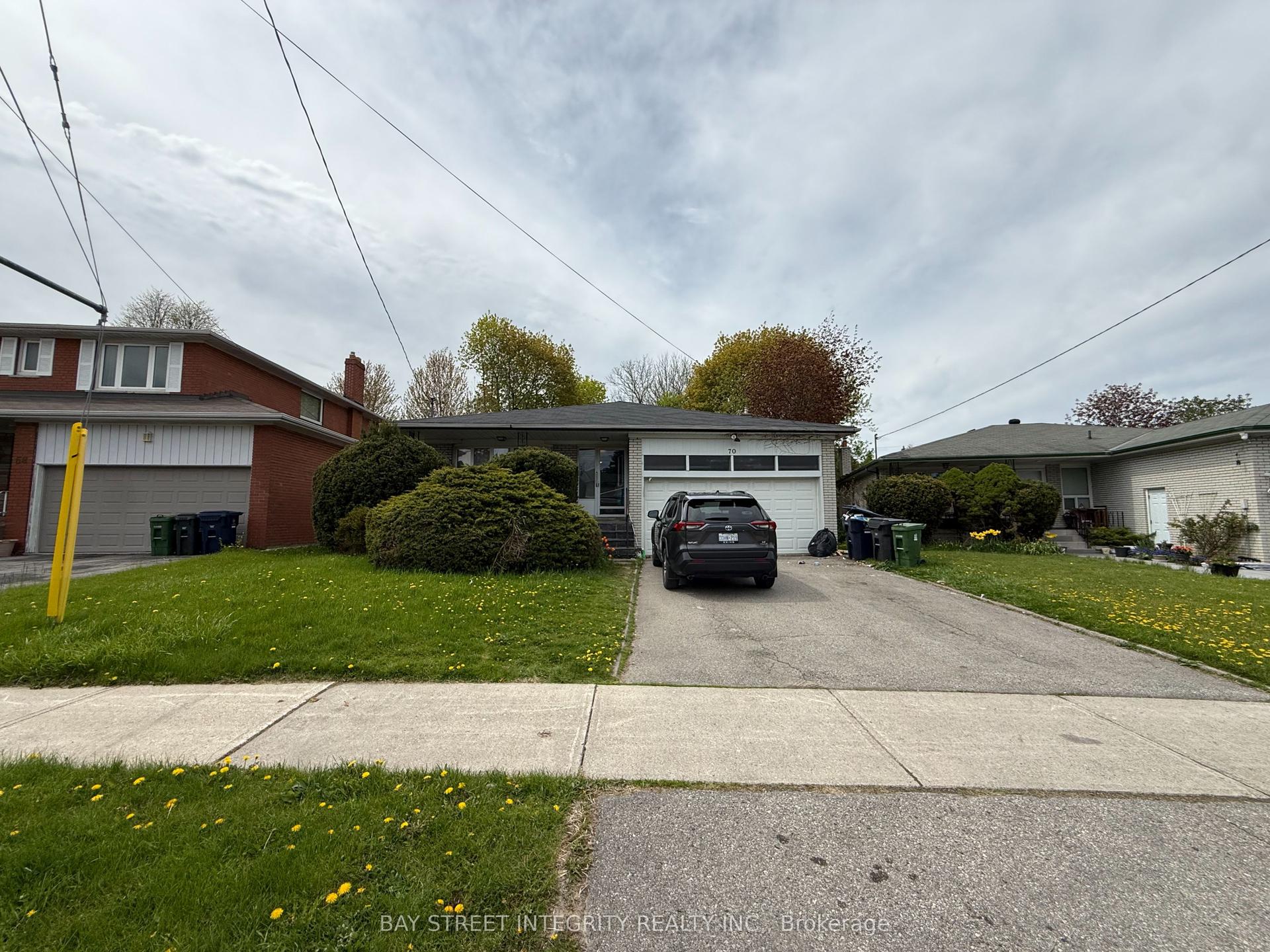 70 Mosedale Crescent — photo 1