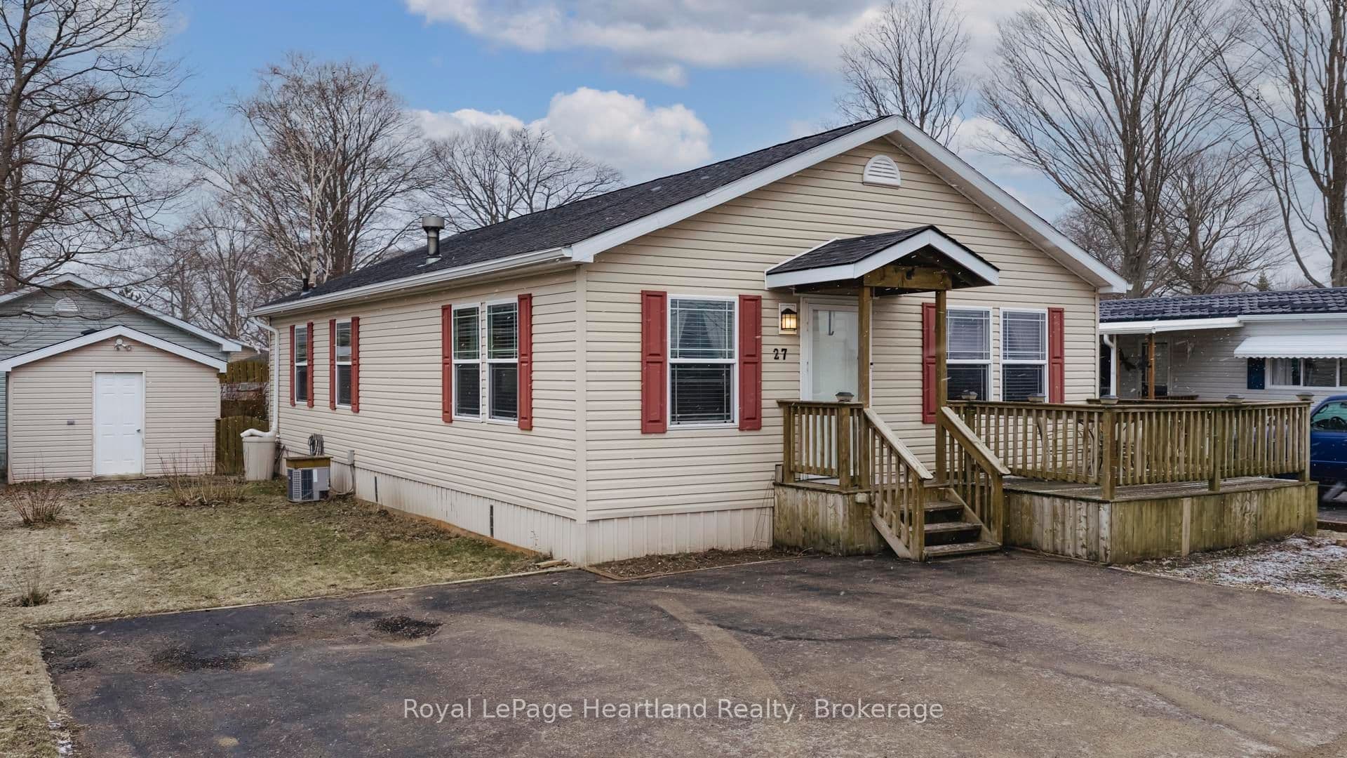 27 CHEYENNE Lane — photo 1