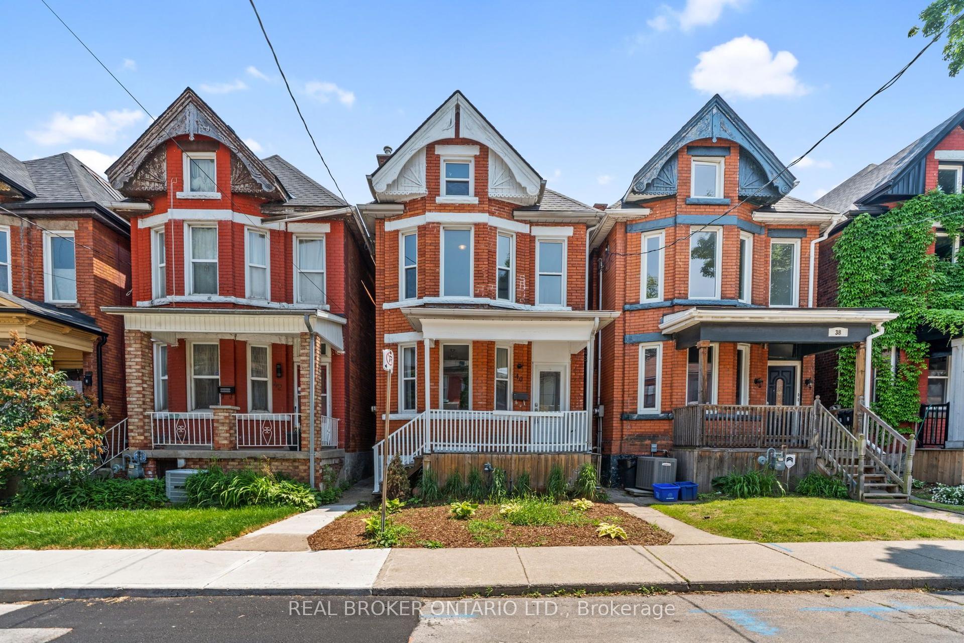 40 Ashley Street, Hamilton — Detached for lease, photo 1