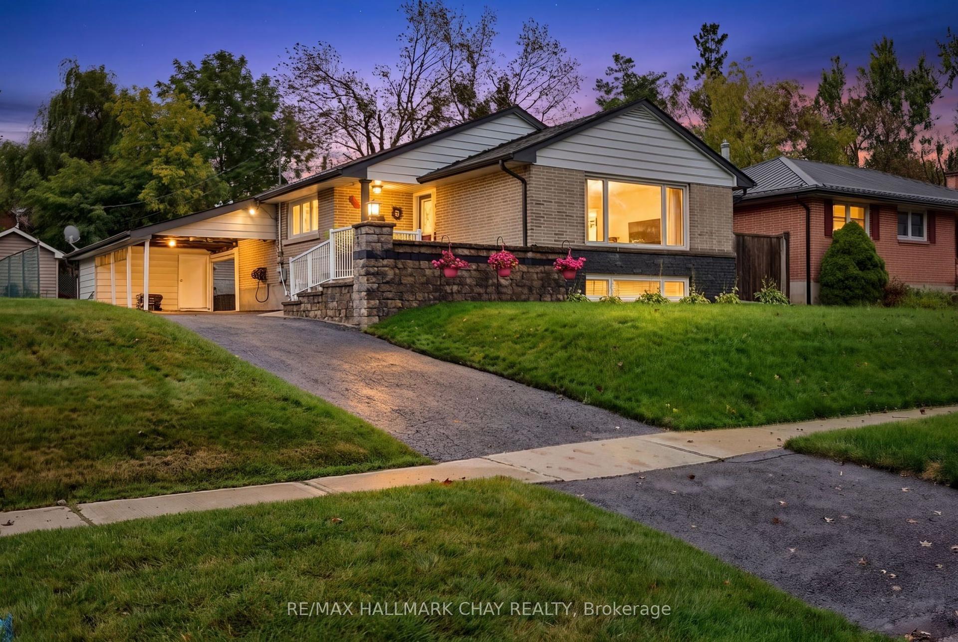 23 Marion Crescent, Barrie — Detached for sale, photo 1