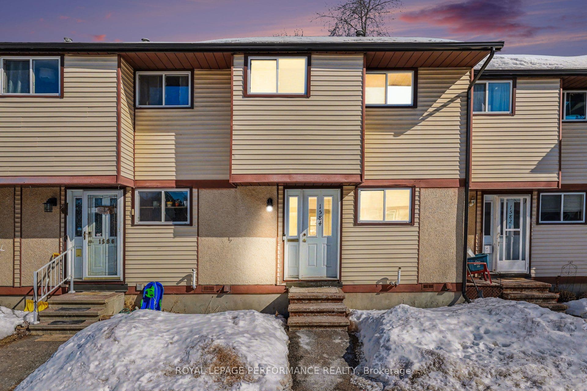 1584 Feather Lane — photo 1