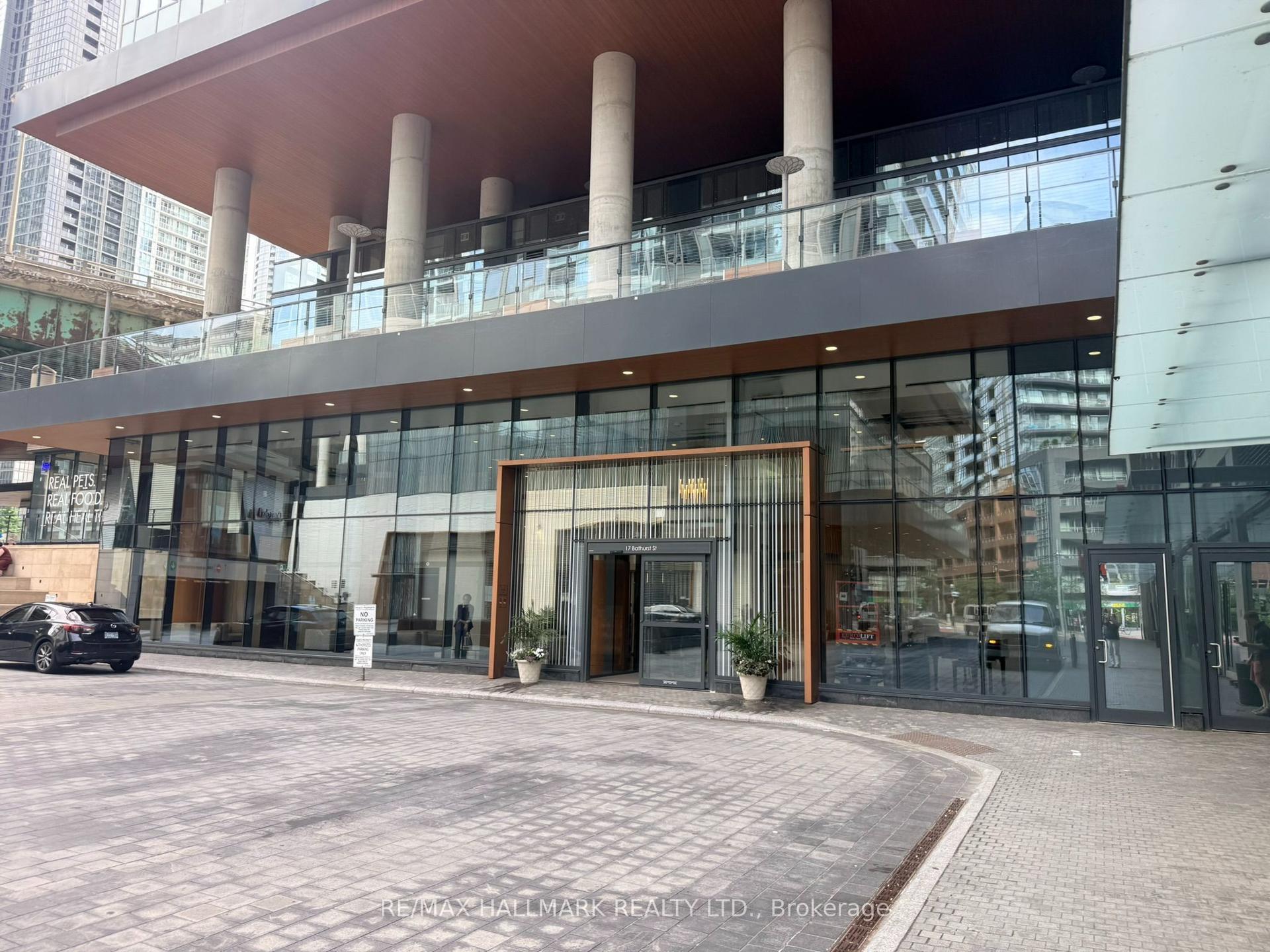 17 Bathurst Street 3206 #3206, Toronto — Condo for sale, photo 1