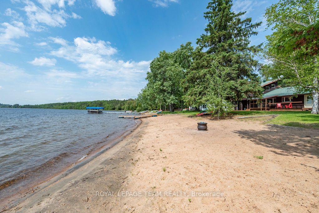 42165 Combermere Road — photo 1