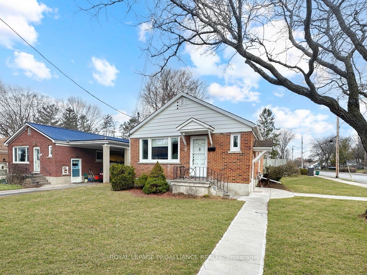 284 Victoria Avenue — photo 1