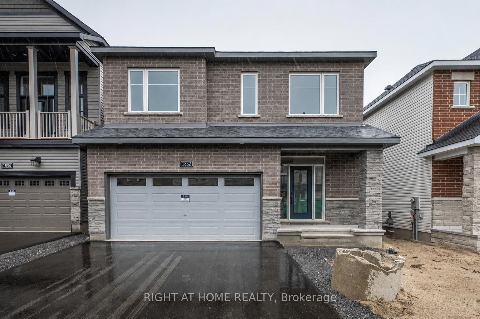 182 Lynn Coulter Street — photo 1