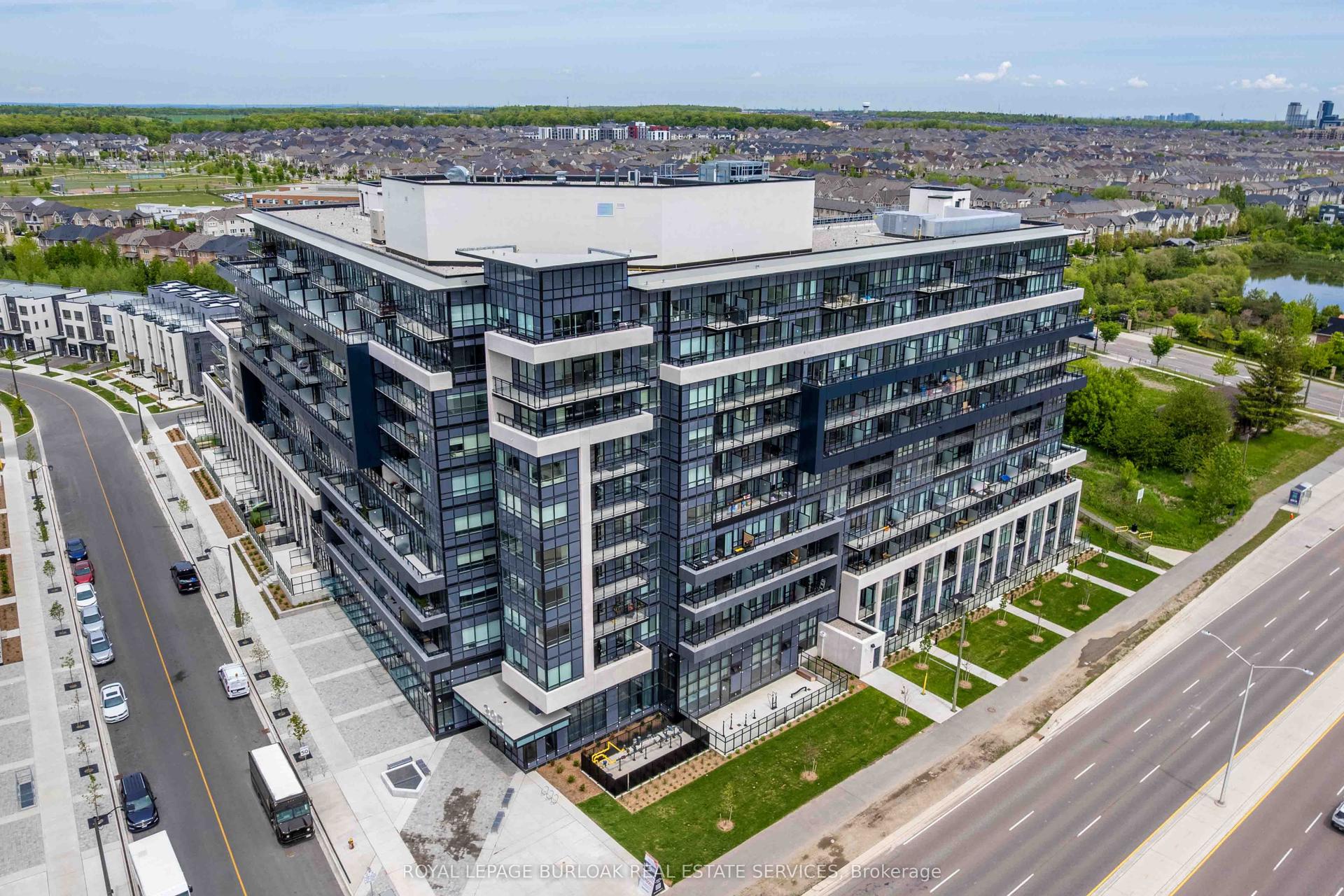 395 Dundas Street W PH21 #PH21, Oakville — Condo for lease, photo 1