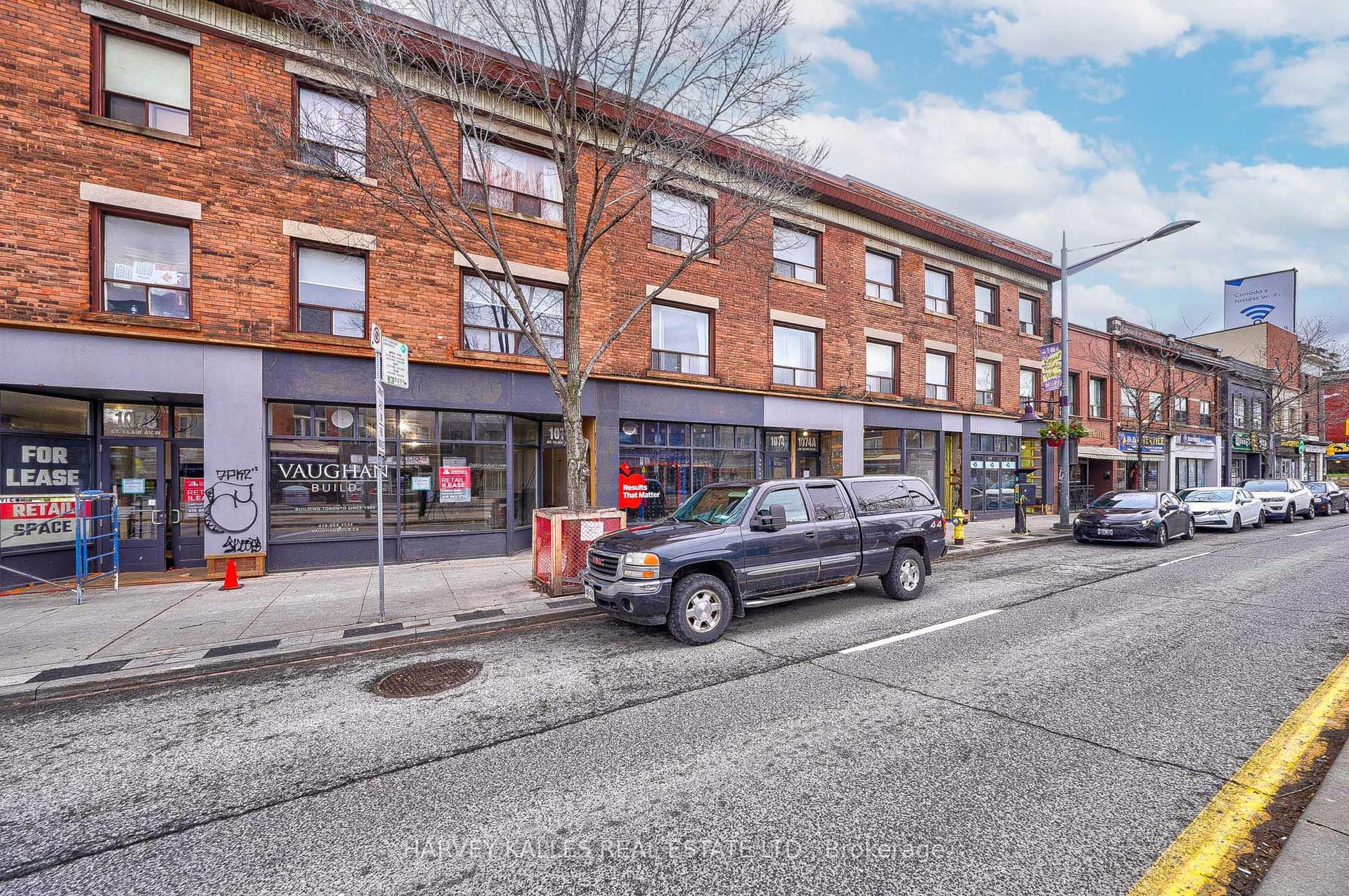 1074 St Clair Avenue W 3 #3, Toronto — Multiplex for lease, photo 1