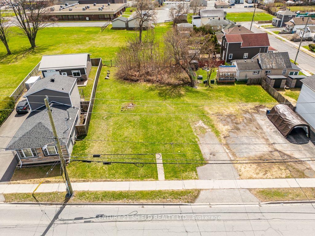 20 Eleventh Street W, Cornwall — Land for sale, photo 1