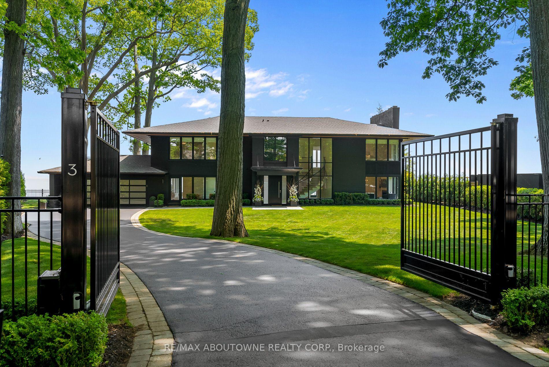 3 Ennisclare Drive, Oakville — Detached for sale, photo 1
