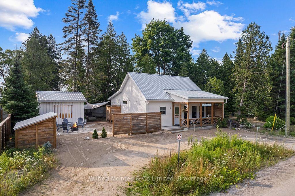 1198 2nd Avenue S, Native Leased Lands — Detached for sale, photo 1