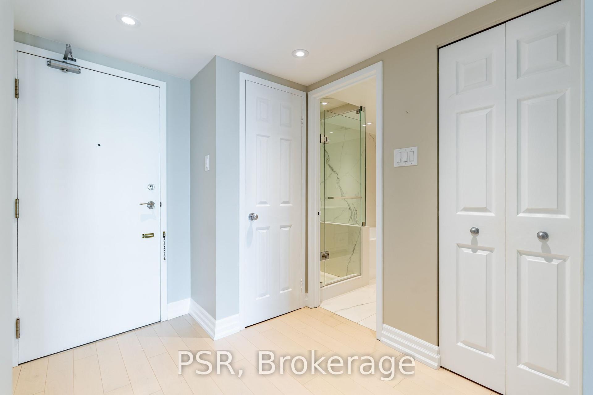 77 Harbour Square 1209 #1209, Toronto — Condo for lease, photo 1