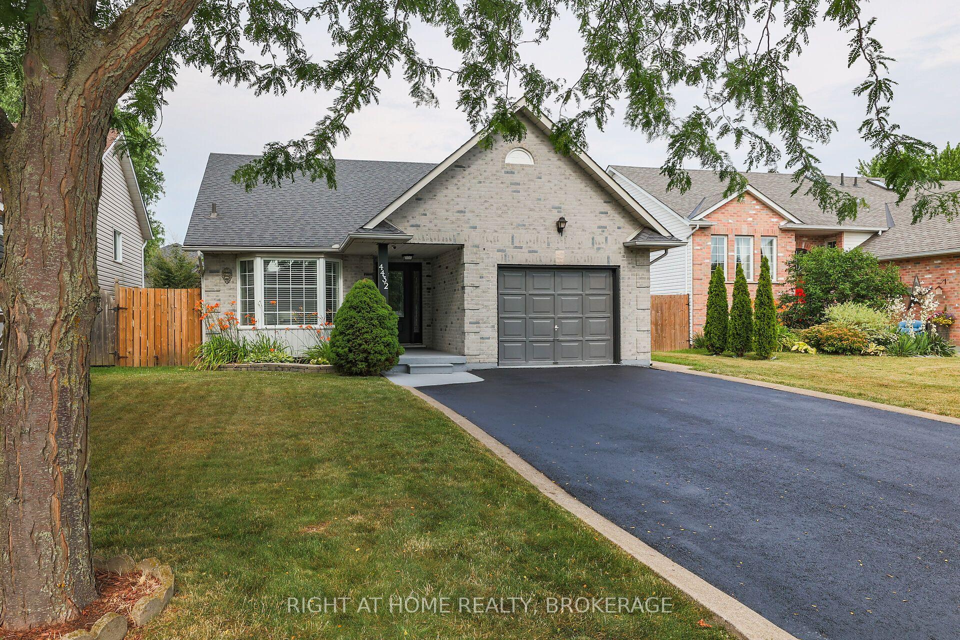 4432 Dennis Avenue — photo 1