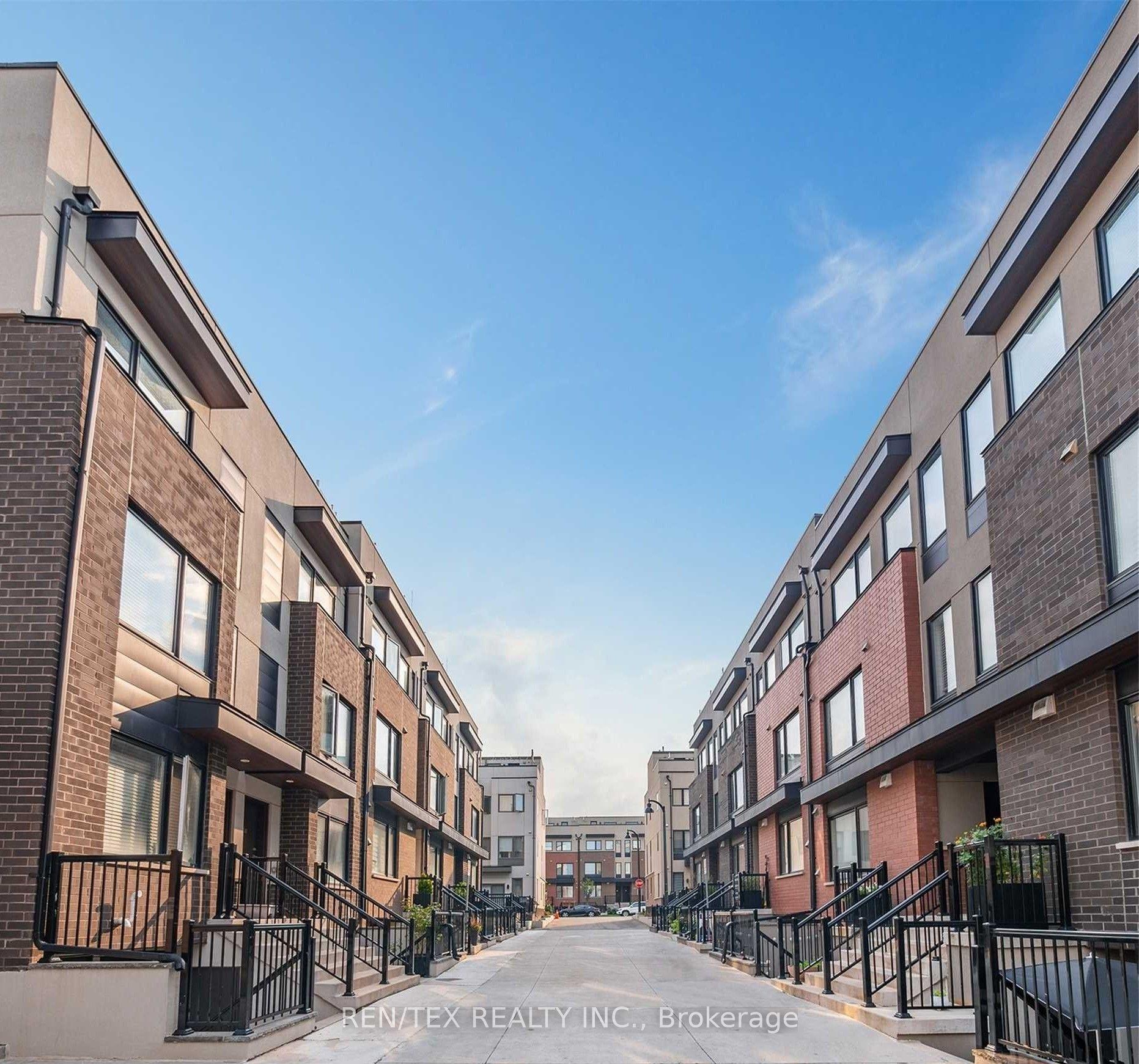 146 William Duncan Road 8 #8 — photo 1