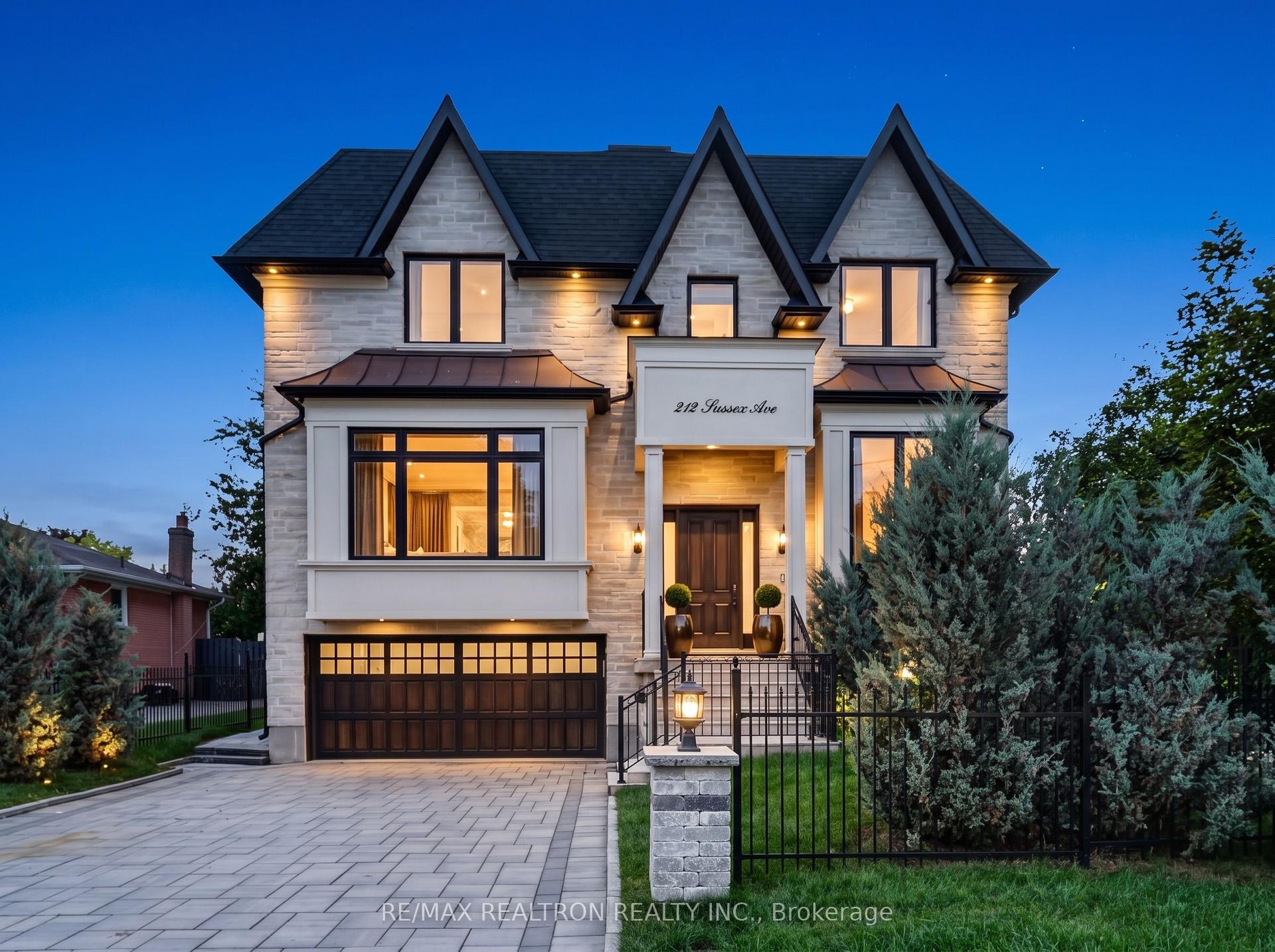 212 Sussex Avenue, Richmond Hill — Detached for sale, photo 1