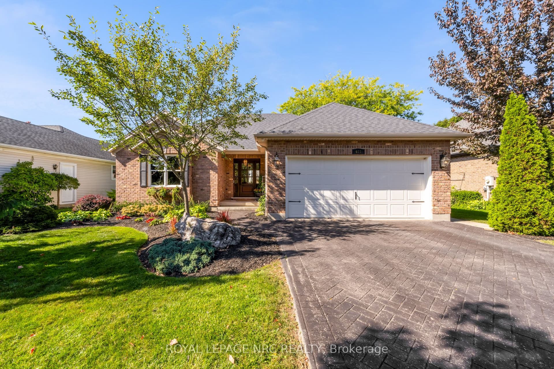 611 Victoria Street — photo 1