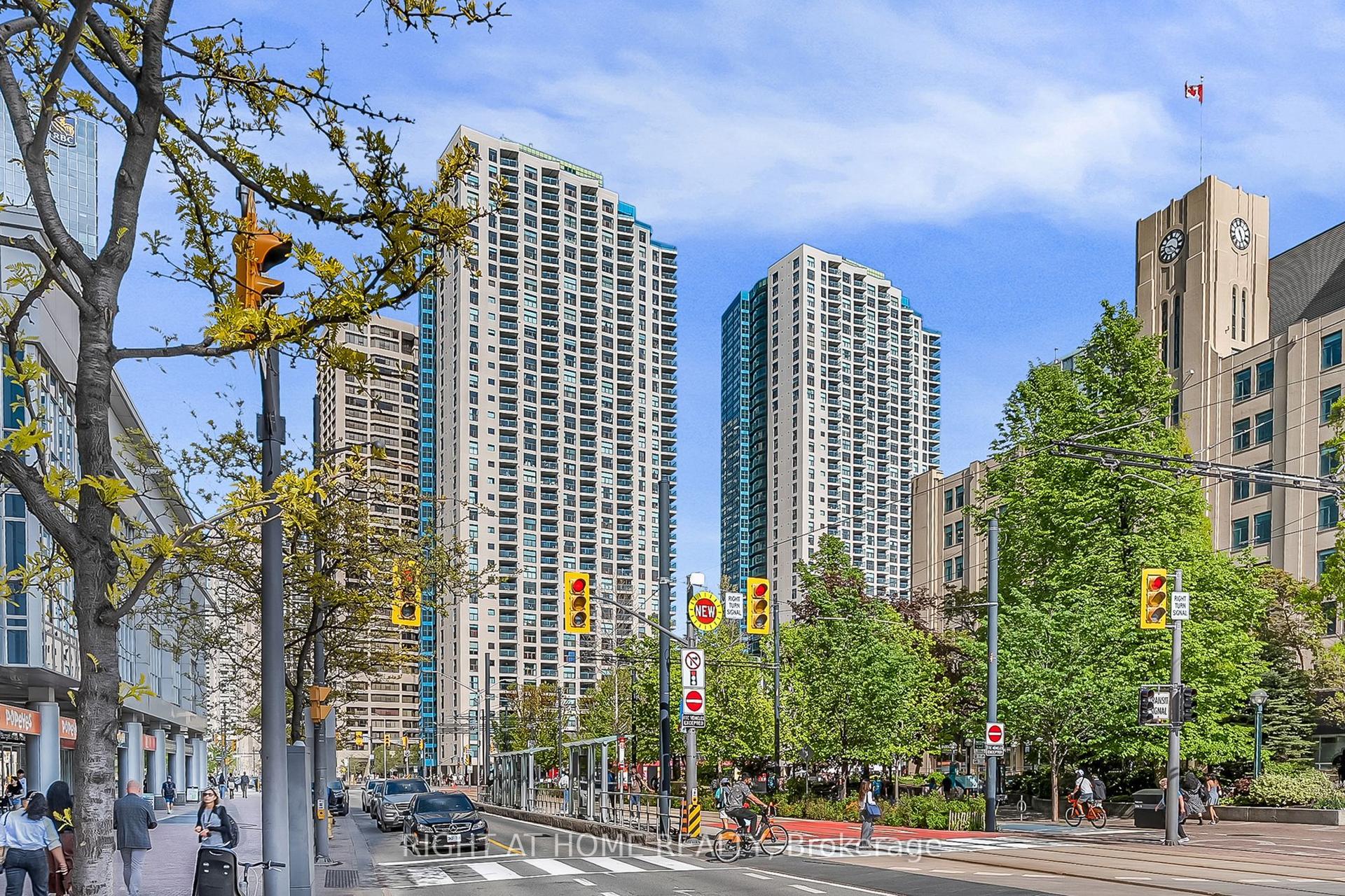 99 Harbour Square 3008 #3008 — photo 1