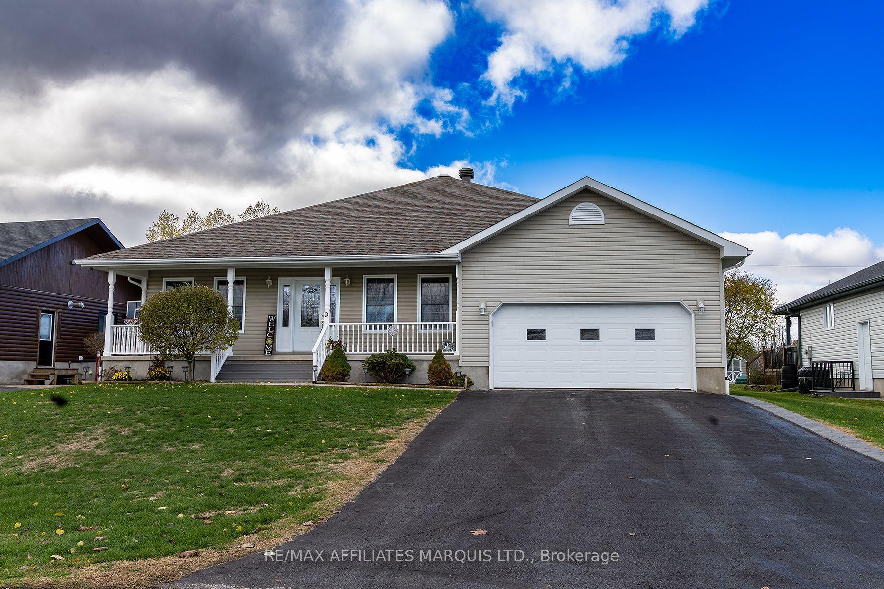 9 Grove Street — photo 1