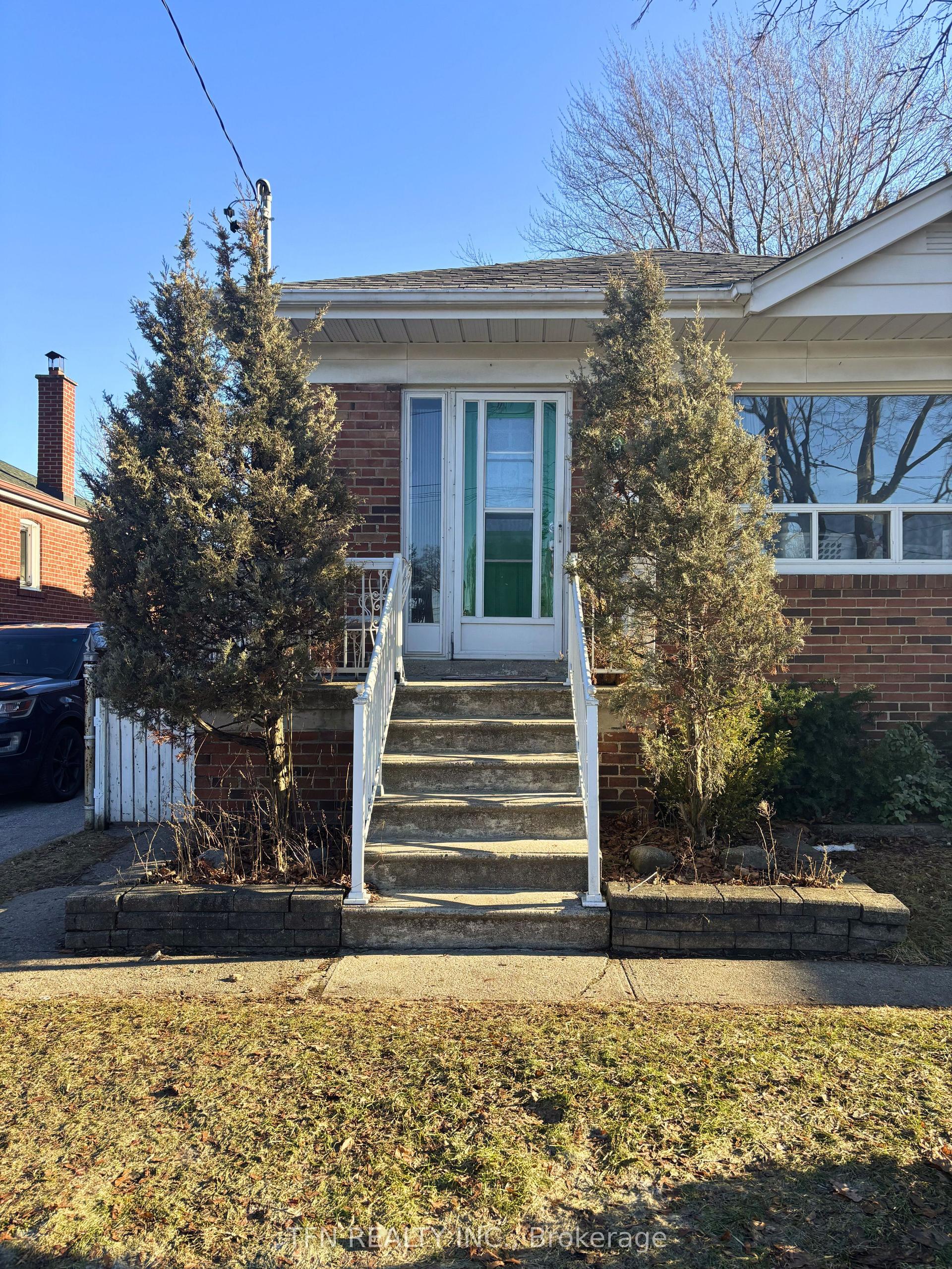 59 Mitcham Drive — photo 1