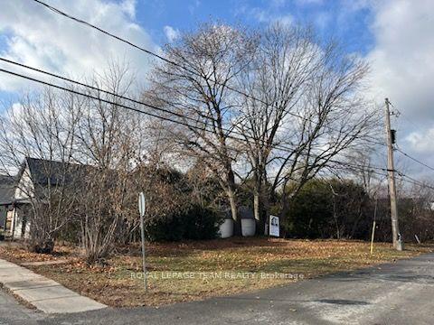 117 Oxford Street East Street N — photo 1