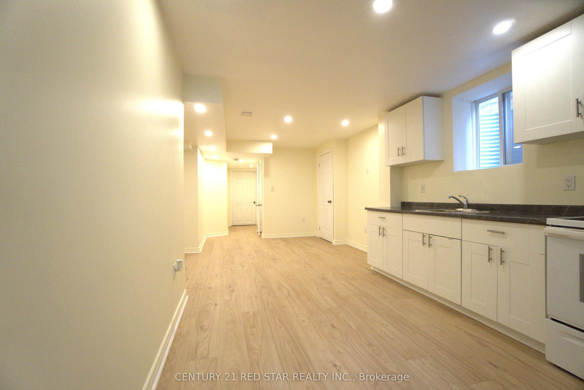 521 Yates Drive — photo 1