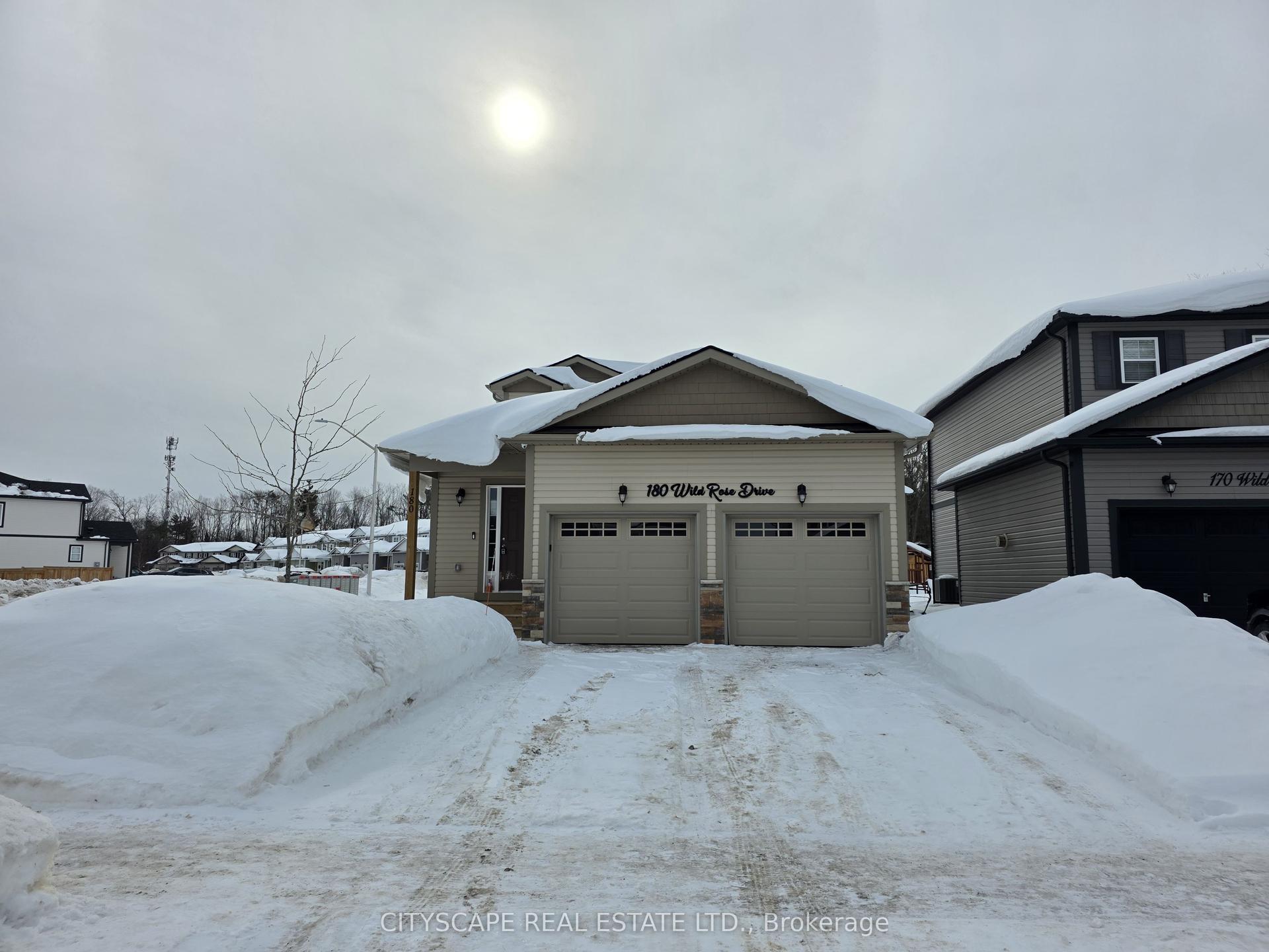 180 Wild Rose Drive — photo 1