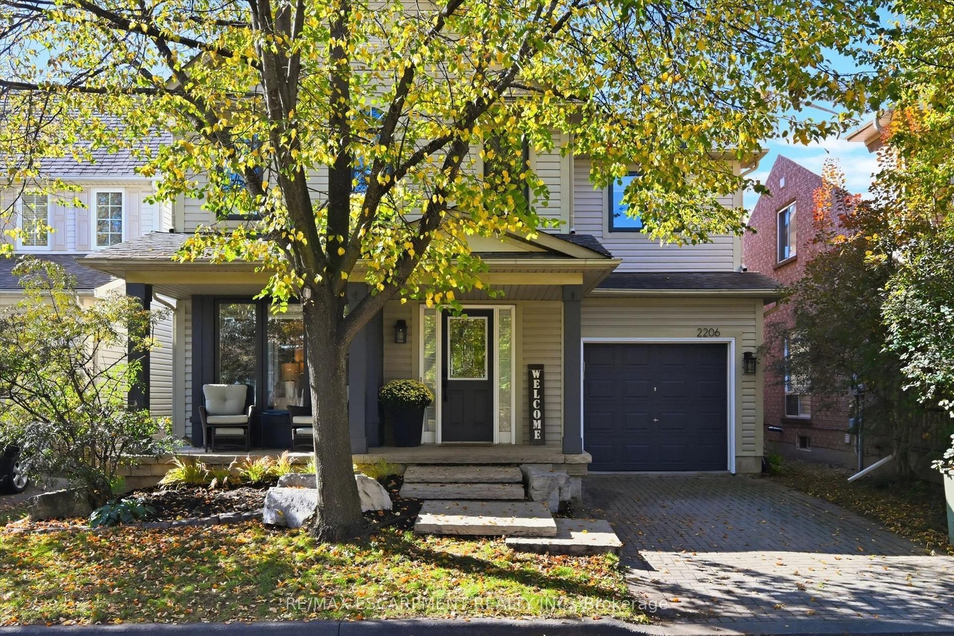2206 Casselman Court, Burlington — Detached for sale, photo 1