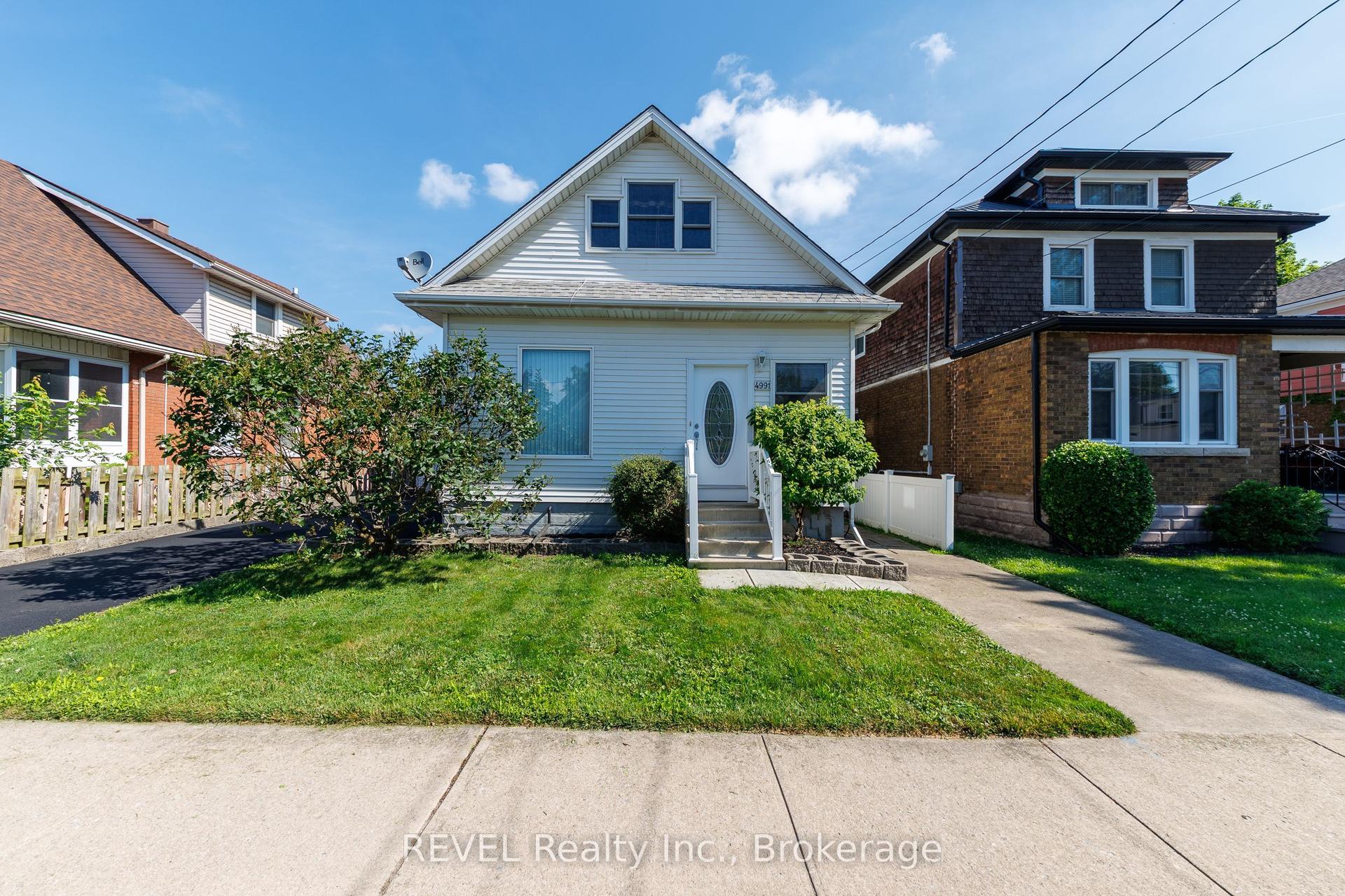 4991 HURON Street, Niagara Falls — Detached for sale, photo 1