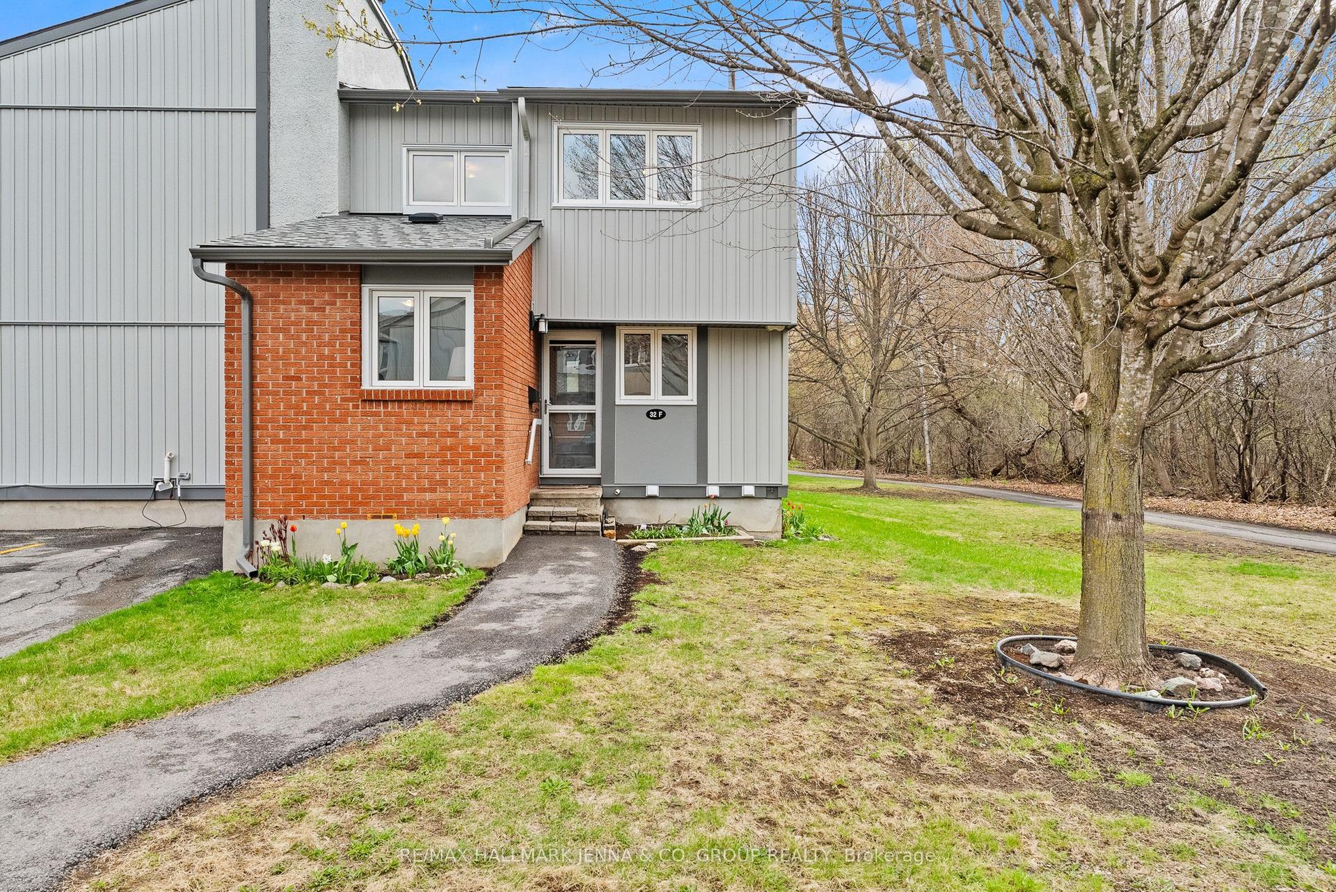 32 F Benlea Drive 49 #49 — photo 1