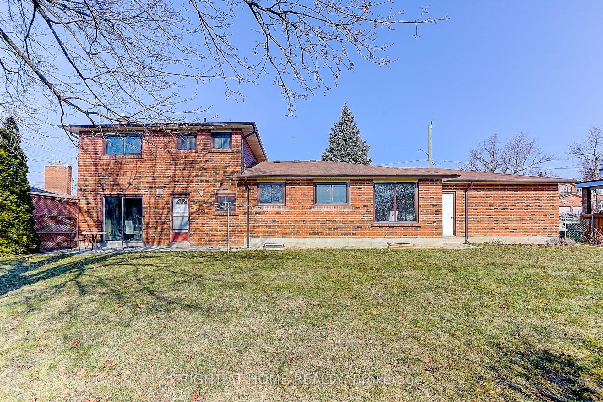 87 Stockdale Crescent Ground Unit #Ground Unit, Richmond Hill — Detached for lease, photo 1