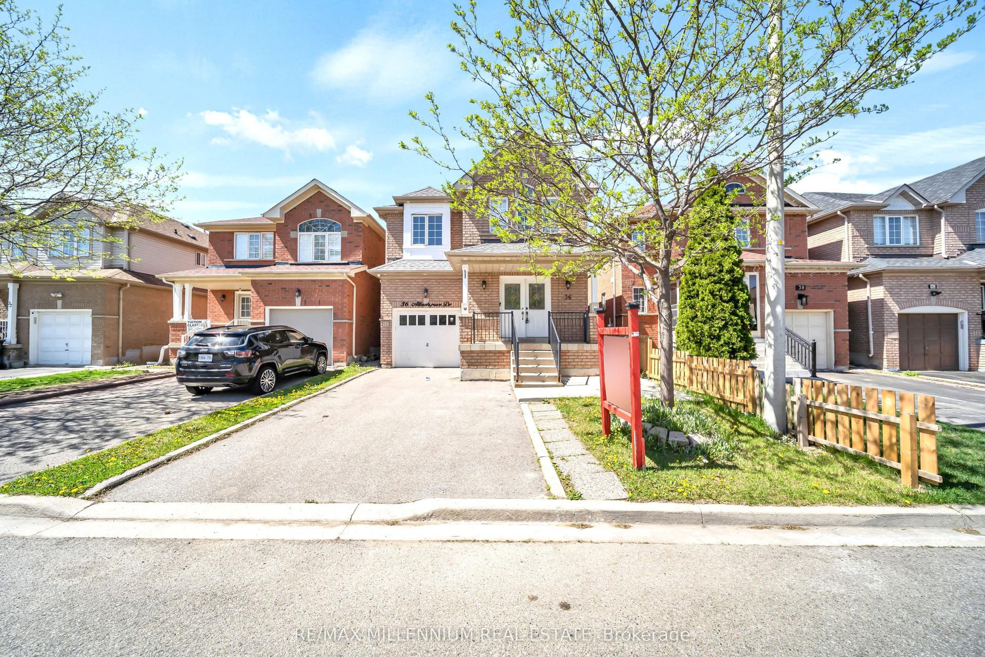 36 Allangrove Drive, Brampton — Detached for sale, photo 1