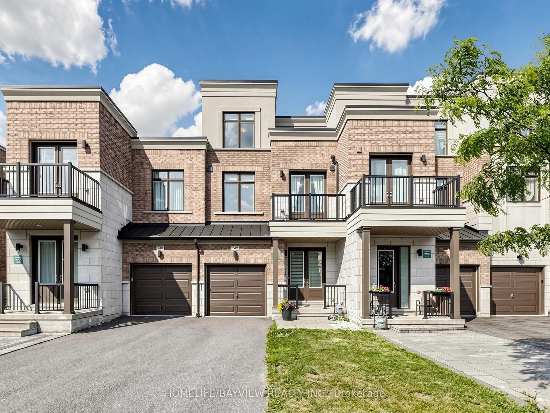 240 Elyse Court, Aurora — Townhouse for sale, photo 1