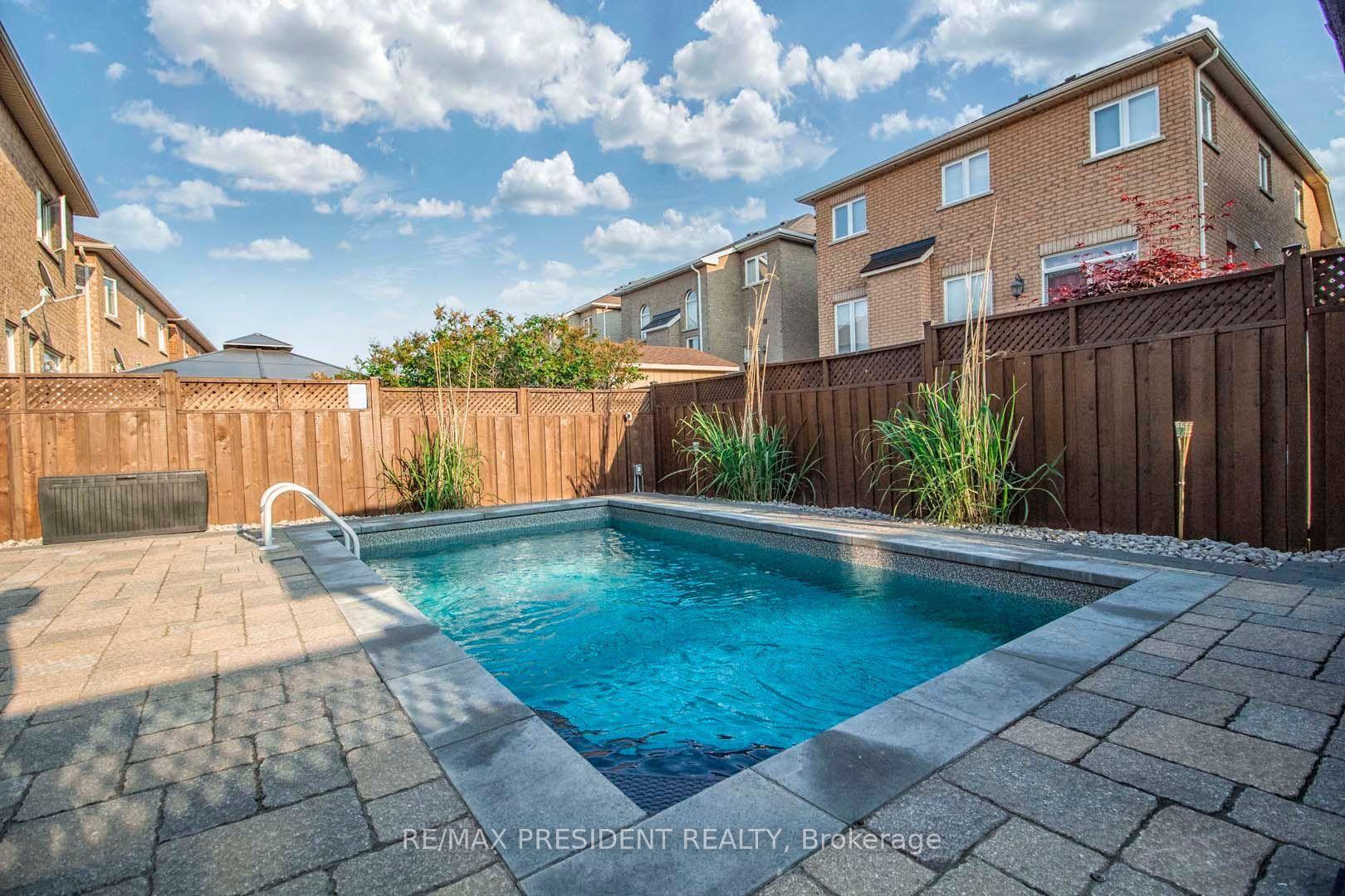 44 Robitaille Drive — photo 1