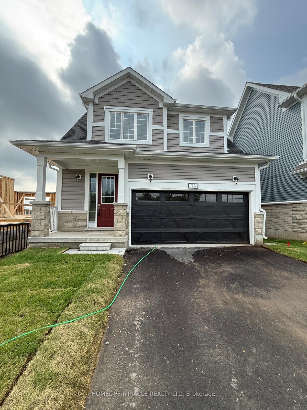 73 Royal oak Crescent, Loyalist — Detached for lease, photo 1