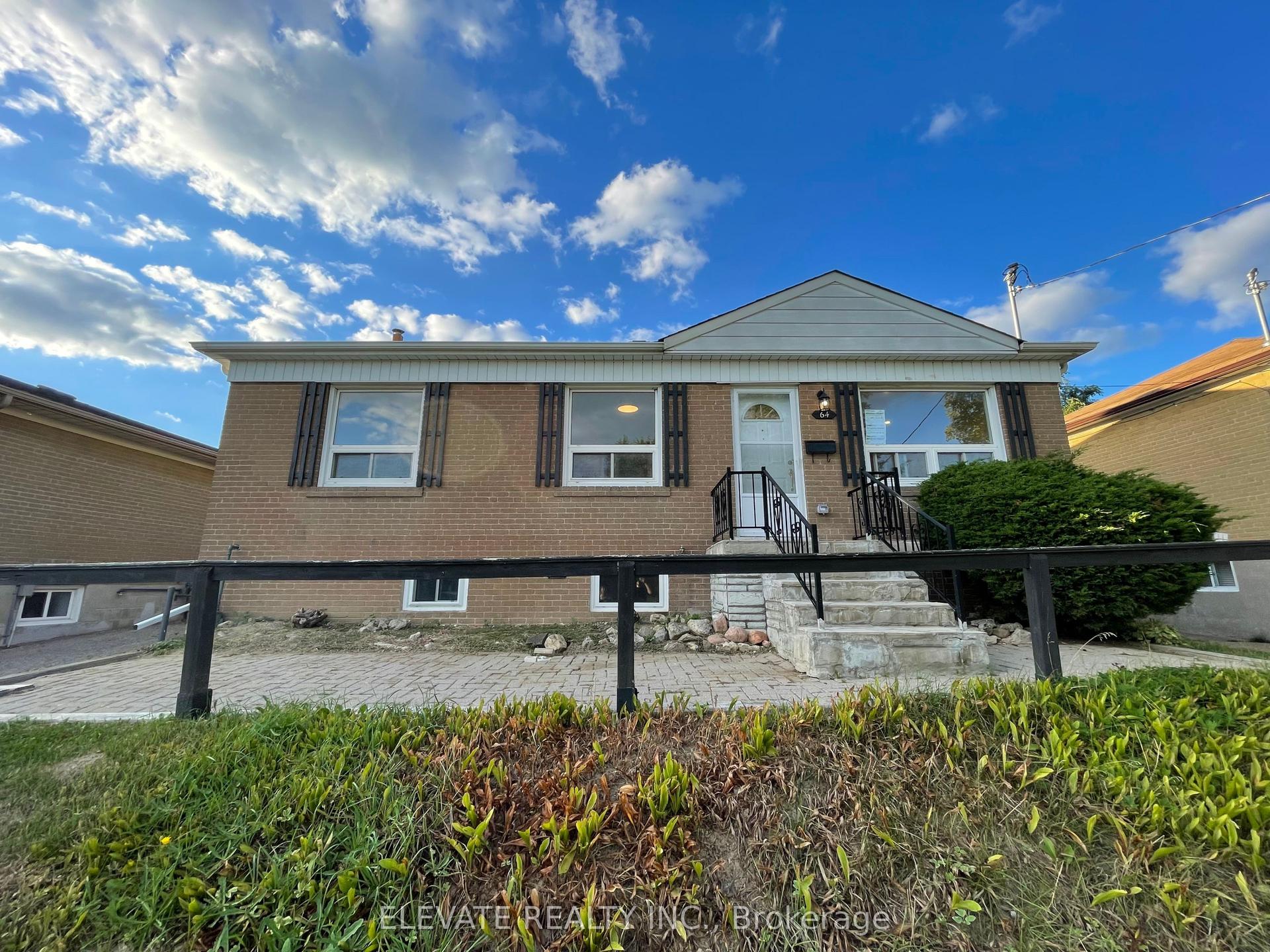 64 Nash Drive, Toronto — Detached for lease, photo 1