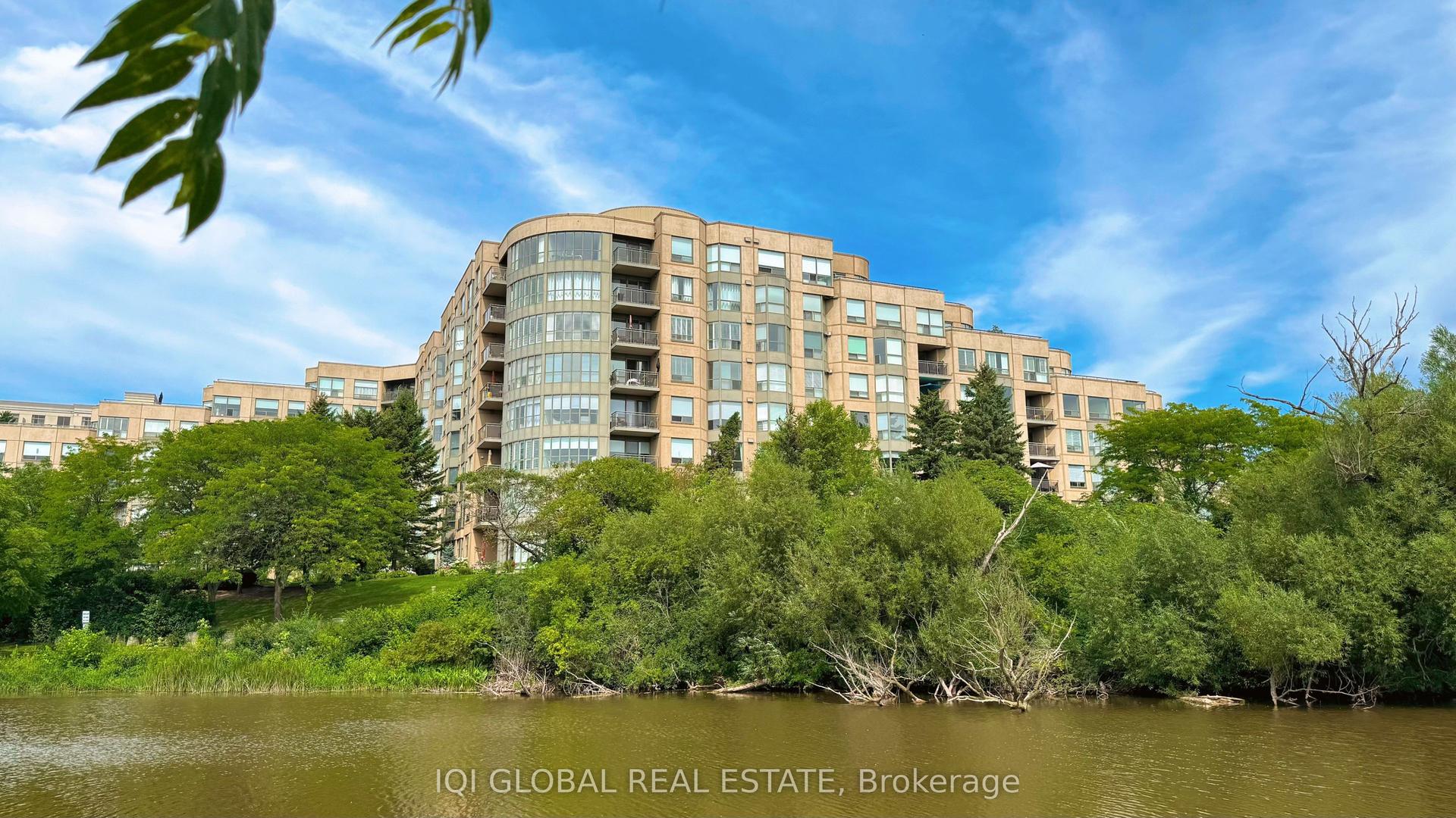 2511 Lakeshore Road W 109 #109, Oakville — Condo for sale, photo 1