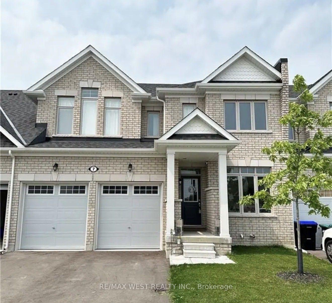 7 Bianca Crescent — photo 1