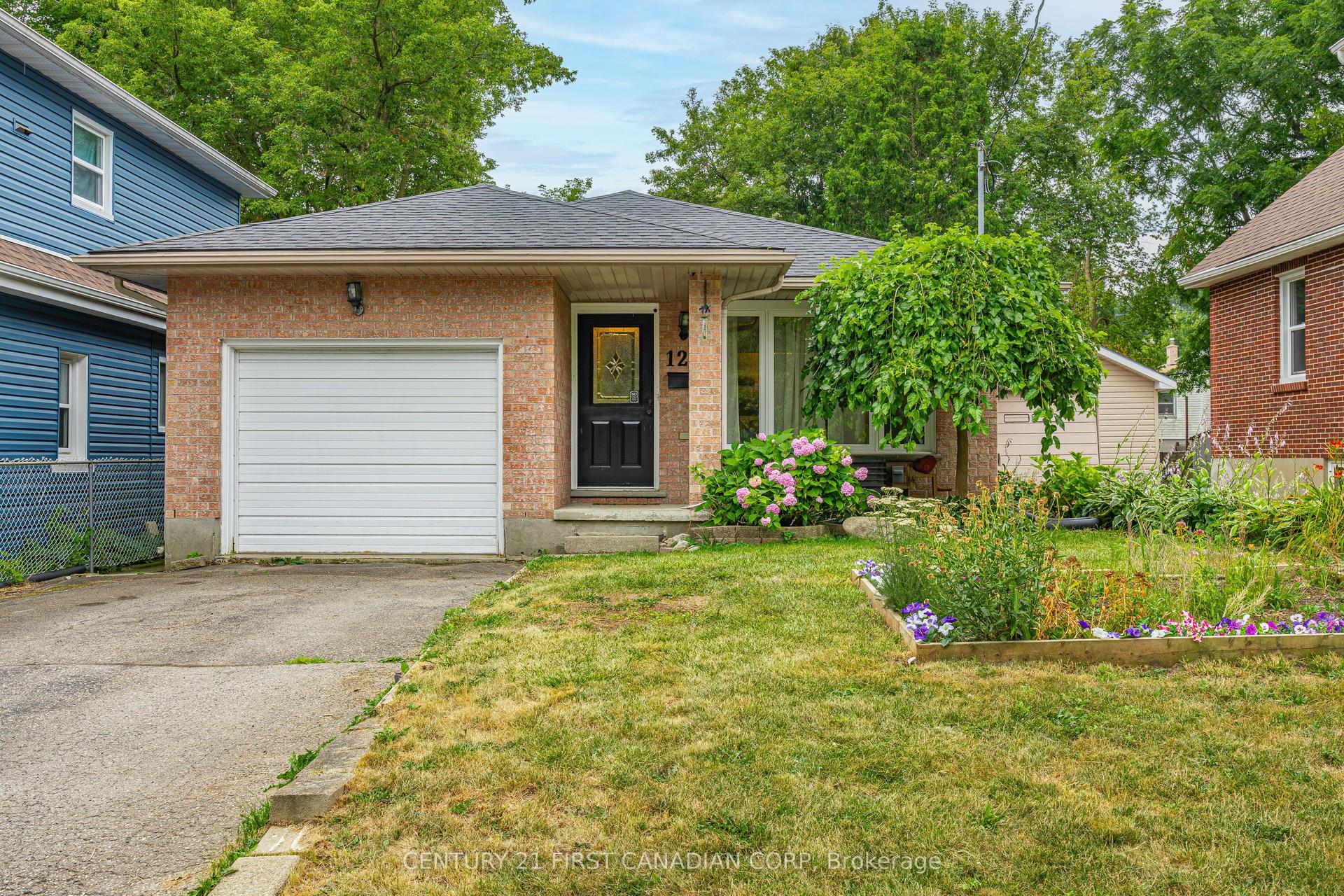129 Langarth Street W, London South — Detached for sale, photo 1