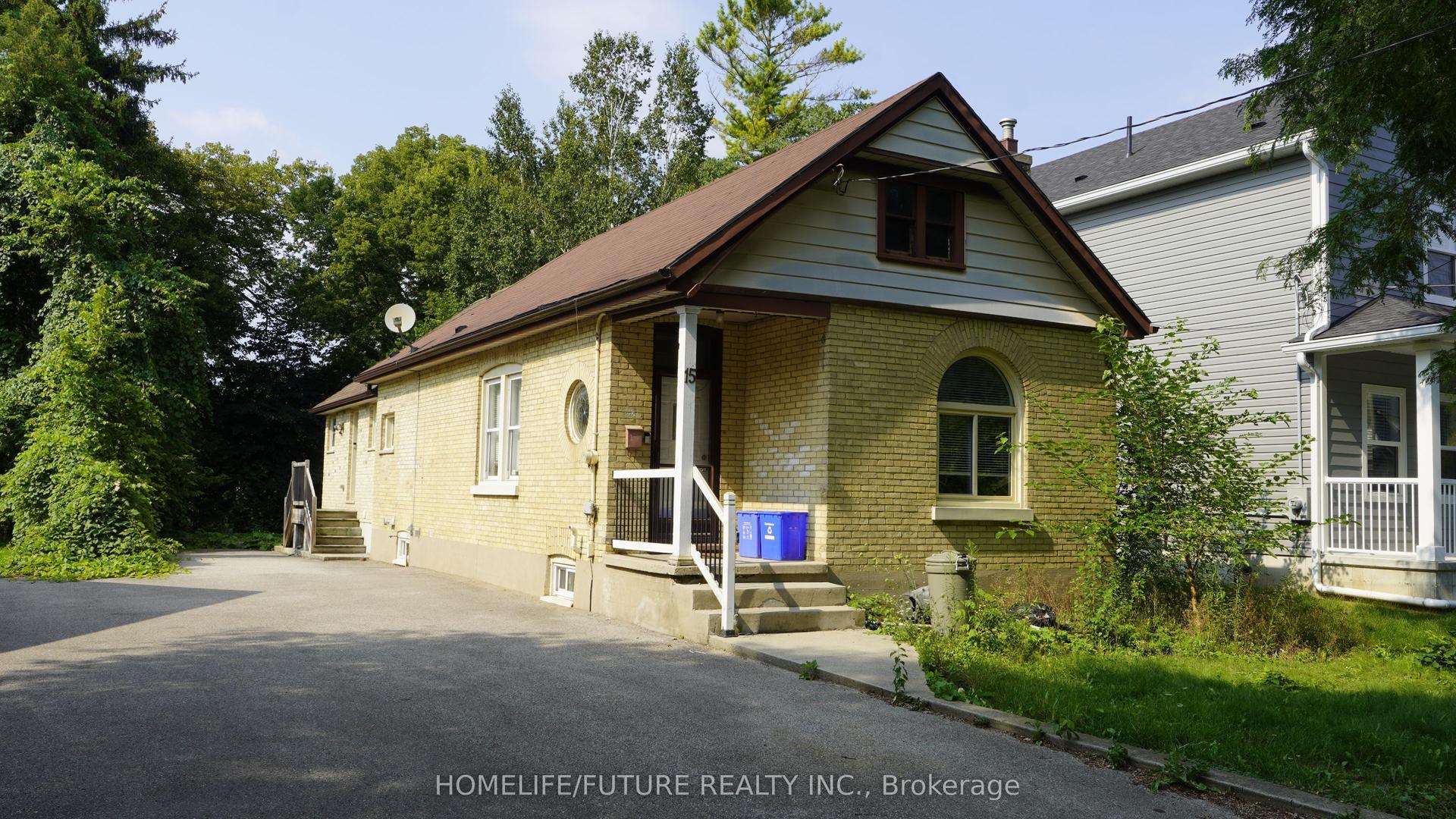 15 Charles Street, London North — Detached for sale, photo 1