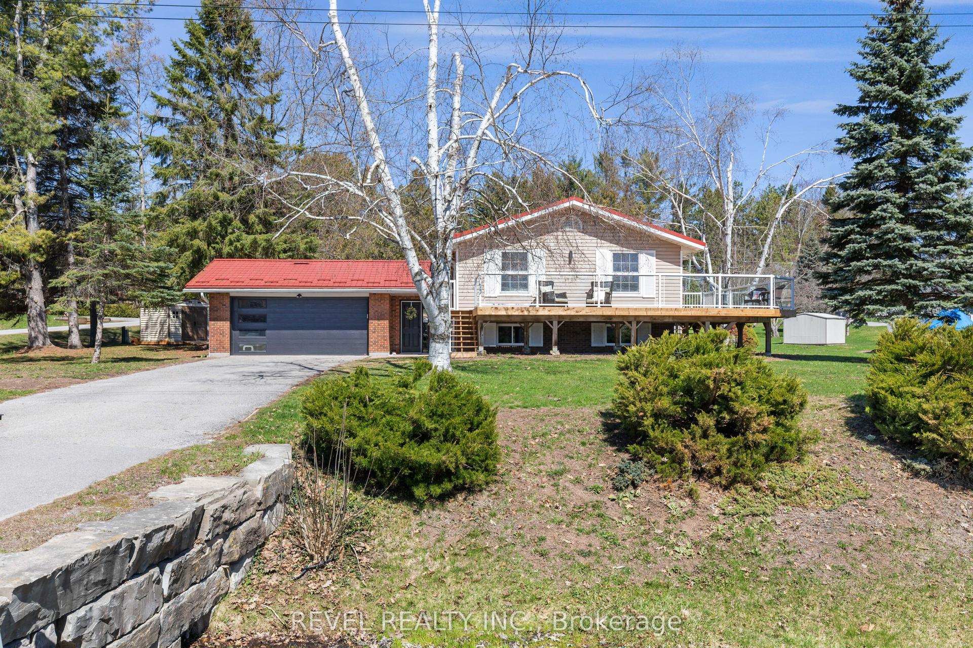 13 Pirates Glen Drive — photo 1