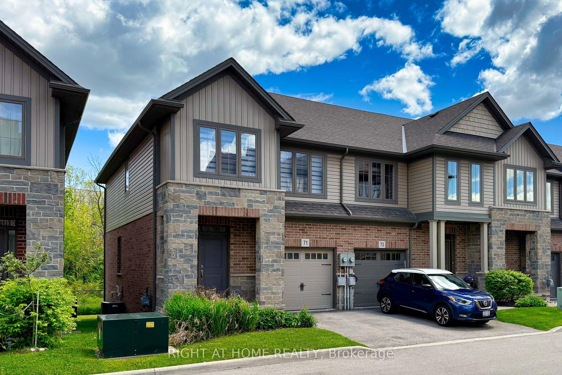 71 Southshore Crescent, Hamilton — Townhouse for sale, photo 1